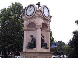 Reloj Urbano de Columna